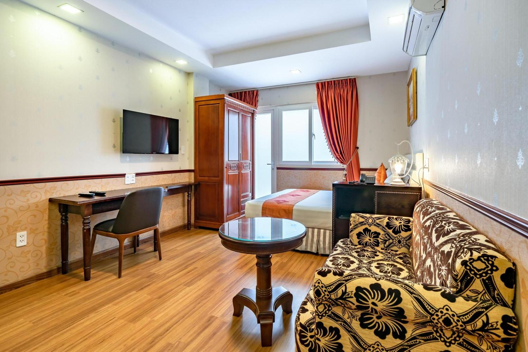 Collection O Emerald Luxury Apartment - Near Secc Ho Chi Minh City Exterior photo